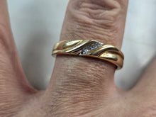 Load image into Gallery viewer, Mens Vintage Estate 10k Yellow Gold Diamond Ring 2.5g #E3777