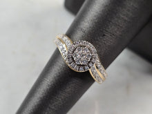 Load image into Gallery viewer, Womens Vintage Estate 10K Yellow Gold Diamond Keepsake Ring 3.7g E3780