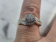 Load image into Gallery viewer, Womens Vintage Estate 10K Yellow Gold Diamond Keepsake Ring 3.7g E3780