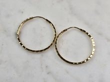 Load image into Gallery viewer, Pr Womens 14K Yellow Gold Hoop Earrings 1.3g E3781