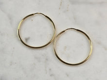 Load image into Gallery viewer, Pr Womens 14K Yellow Gold Hoop Earrings 1.0g E3783