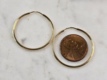 Load image into Gallery viewer, Pr Womens 14K Yellow Gold Hoop Earrings 1.0g E3783