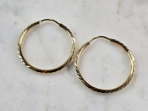 Pr Womens 14K Yellow Gold Hoop Earrings 2.1g E3784