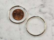 Load image into Gallery viewer, Womens Vintage Estate Sterling Silver Hoop Earrings 2.8g #E3803