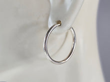 Load image into Gallery viewer, Womens Vintage Estate Sterling Silver Hoop Earrings 1.6g #E3804