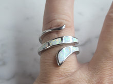 Load image into Gallery viewer, Womens Sterling Silver Modernist Opal Spiral Ring 6.9g E3919