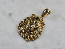 Load image into Gallery viewer, Mens Vintage Estate 10K Yellow Gold Lion Pendant 4.3g E3939