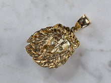 Load image into Gallery viewer, Mens Vintage Estate 10K Yellow Gold Lion Pendant 4.3g E3939