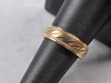 Load image into Gallery viewer, Womens Vintage Estate 14k Mixed Gold Artcarved Wedding Band Ring 5.2g E3941