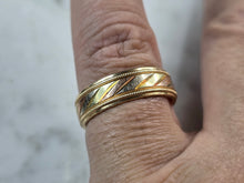 Load image into Gallery viewer, Womens Vintage Estate 14k Mixed Gold Artcarved Wedding Band Ring 5.2g E3941