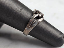 Load image into Gallery viewer, Womens Vintage Estate Sterling Silver Celtic Eternity Knot Ring 4.3g E3963