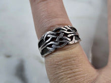 Load image into Gallery viewer, Womens Vintage Estate Sterling Silver Celtic Eternity Knot Ring 3.9g E3964
