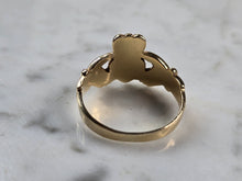 Load image into Gallery viewer, Mens Vintage Estate 14k Yellow Gold Irish Claddagh Ring 5.3g #E3983