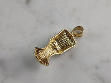 Load image into Gallery viewer, Womens Sterling Silver Gold Tone Queen Nefertiti Pendant Necklace 3.9g E3997