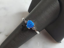 Load image into Gallery viewer, Womens Estate Sterling Silver Modernist Blue Opal Heart Ring 1.9g E4000