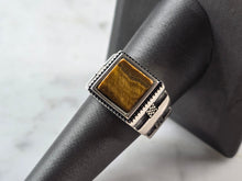 Load image into Gallery viewer, Mens Sterling Silver Modernist Tigers Eye Ring 9.3g E4005