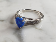 Load image into Gallery viewer, Womens Estate Sterling Silver Modernist Blue Opal Heart Ring 1.9g E4007
