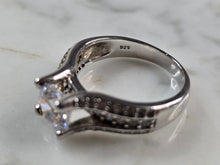 Load image into Gallery viewer, Womens Vintage Estate Sterling Silver Modernist CZ Ring 5.7g E4021