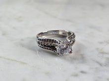 Load image into Gallery viewer, Womens Vintage Estate Sterling Silver Modernist CZ Ring 5.7g E4021