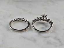 Load image into Gallery viewer, Womens Vintage Estate Sterling Silver Modernist CZ Ring Set 5.5g E4023
