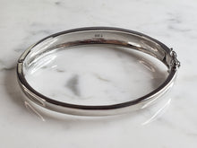 Load image into Gallery viewer, Womens Estate Sterling Silver Modernist Blue Opal Bangle Bracelet 19.1g E4028