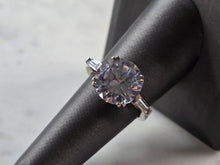 Load image into Gallery viewer, Womens Vintage Estate Sterling Silver CZ Engagement Ring 4.9g E4030