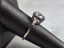 Load image into Gallery viewer, Womens Vintage Estate Sterling Silver CZ Engagement Ring 4.9g E4030