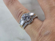 Load image into Gallery viewer, Womens Vintage Sterling Silver Gold Tone CZ Engagement Ring Set 6.3g E4032