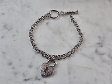 Load image into Gallery viewer, Womens Vintage Estate Sterling Silver Heart Love Charm Bracelet 14.7g E4077