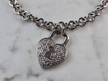 Load image into Gallery viewer, Womens Vintage Estate Sterling Silver Heart Love Charm Bracelet 14.7g E4077