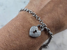 Load image into Gallery viewer, Womens Vintage Estate Sterling Silver Heart Love Charm Bracelet 14.7g E4077