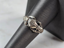 Load image into Gallery viewer, Womens Vintage Sterling Silver Holding Hands Friendship Ring 3.2g #E4104