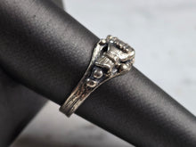 Load image into Gallery viewer, Womens Vintage Sterling Silver Holding Hands Friendship Ring 3.2g #E4104