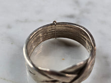 Load image into Gallery viewer, Womens Vintage Estate Sterling Silver Modernist Puzzle Ring 6.3g E4120