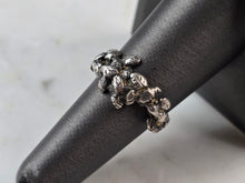 Load image into Gallery viewer, Womens Vintage Estate Sterling Silver Modernist Ring 5.0g E4121