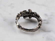 Load image into Gallery viewer, Womens Vintage Estate Sterling Silver Modernist Ring 5.0g E4121