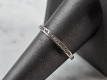 Load image into Gallery viewer, Womens Vintage Estate Sterling Silver CZ Ring 1.4g E4136