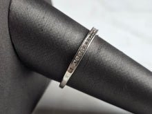 Load image into Gallery viewer, Womens Vintage Estate Sterling Silver CZ Ring 1.4g E4136