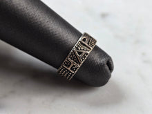 Load image into Gallery viewer, Womens Vintage Estate Sterling Silver "Happy" Toe Ring 1.5g, E4144