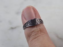 Load image into Gallery viewer, Womens Vintage Estate Sterling Silver "Heart" Toe Ring 1.0g, E4147