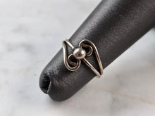 Load image into Gallery viewer, Womens Girls Vintage Estate Sterling Silver Modernist Ring 1.1g E4149