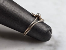 Load image into Gallery viewer, Womens Girls Vintage Estate Sterling Silver Modernist Ring 1.1g E4149