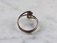 Load image into Gallery viewer, Womens Girls Vintage Estate Sterling Silver Modernist Ring 1.1g E4149