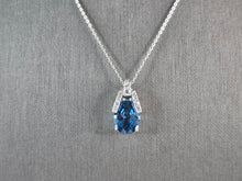 Load image into Gallery viewer, Womens Vintage Estate Sterling Silver Topaz Pendant Necklace 4.8g E4159