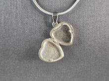 Load image into Gallery viewer, Womens Vintage Sterling Silver MOP Heart Pendant Locket Necklace 14.8g #E4163