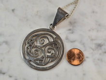 Load image into Gallery viewer, Womens Vintage Sterling Silver Celtic Knot SILPADA  Pendant Necklace 27.9g E4166