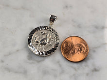 Load image into Gallery viewer, Womens Vintage Estate Sterling Silver Zodiac Cancer Crab Pendant 4.4g E4176