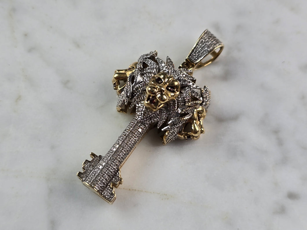 Mens Vintage Estate 10K Gold Diamond Lion Head Key Pendant 9.8g E4204