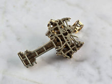 Load image into Gallery viewer, Mens Vintage Estate 10K Gold Diamond Lion Head Key Pendant 9.8g E4204