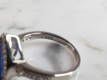 Load image into Gallery viewer, Womens Estate Sterling Silver Modernist Blue Opal Heart Ring 3.2g E4218